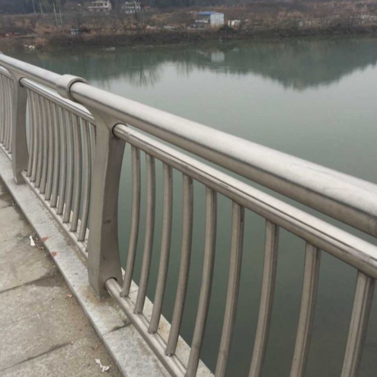 不銹鋼復(fù)合管護欄